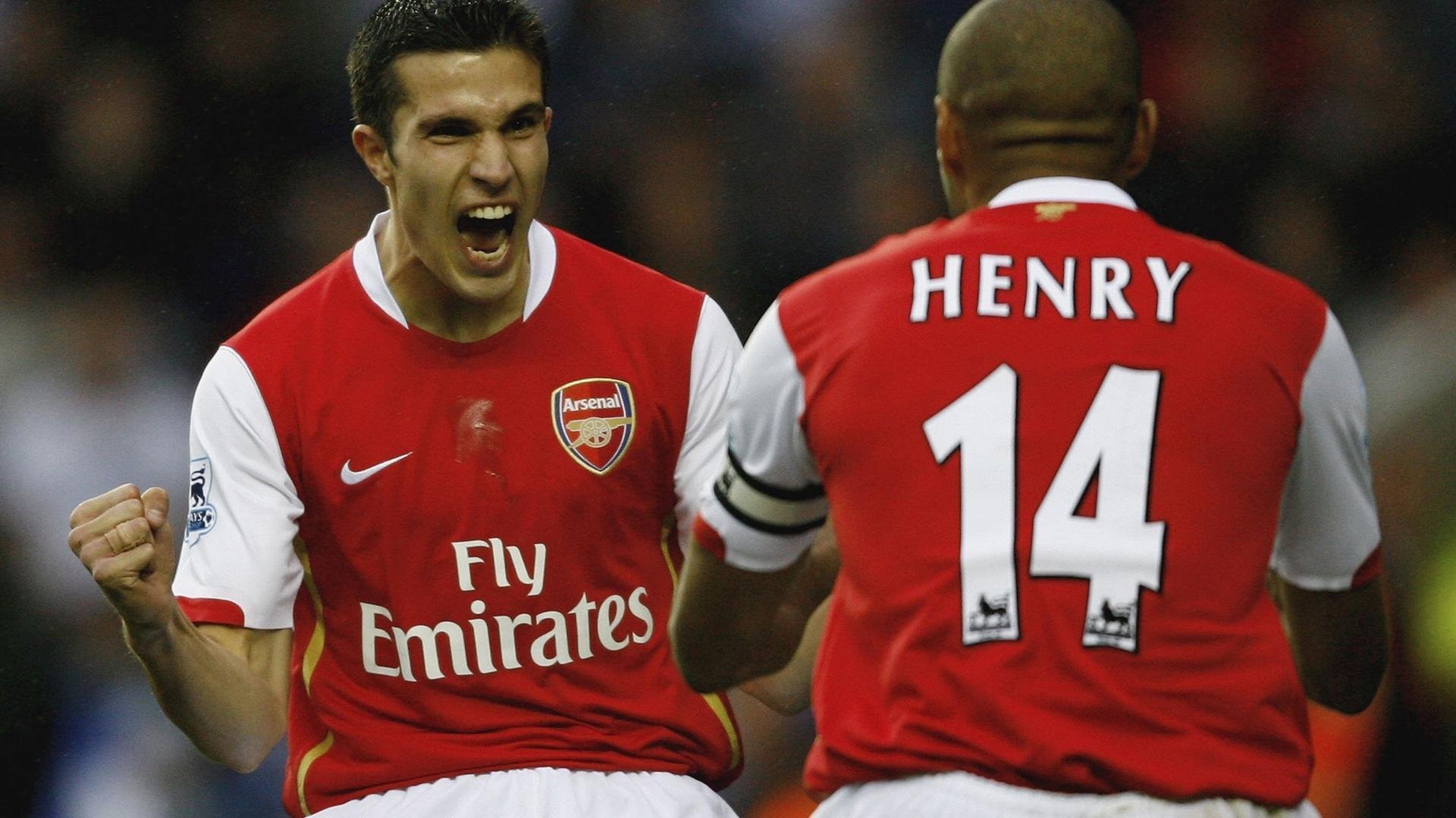 比赛现场：运动员们的坚持与激情，运动员坚持不懈的训练